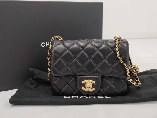 CHANEL CHANEL Mini Matelasse Lamb Chain Black Shoulder Bag