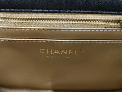 CHANEL CHANEL Mini Matelasse Lamb Chain Black Shoulder Bag
