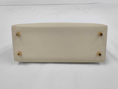 HERMES Kelly 25 Serie Handbag with Gold Hardware and D Stamp