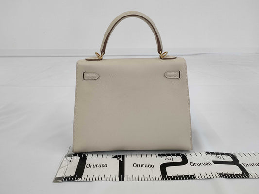 HERMES Kelly 25 Serie Handbag with Gold Hardware and D Stamp