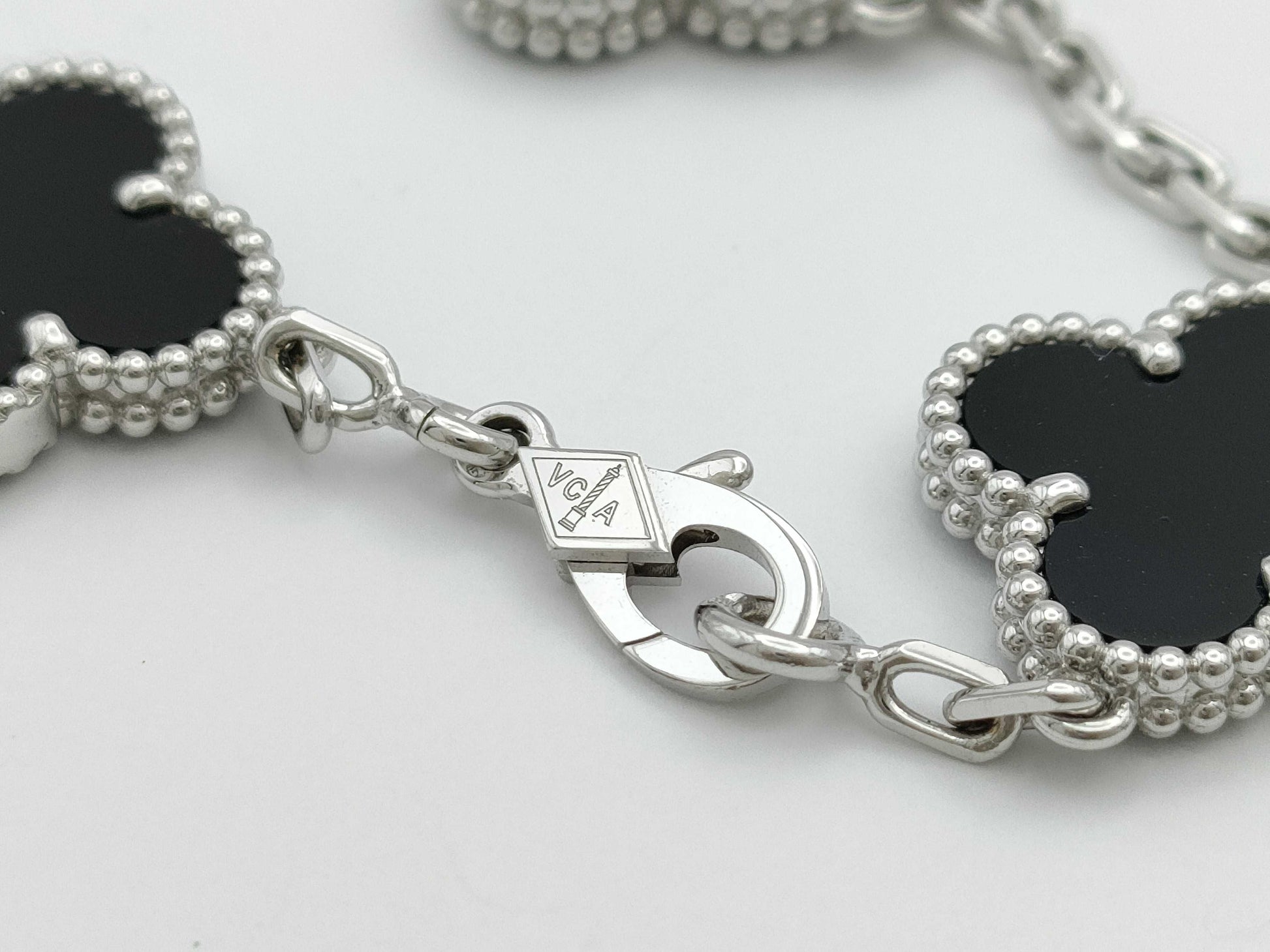 Van Cleef & Arpels Vintage Alhambra 5-Piece Onyx Bracelet in White Gold and AU750, 11.1g