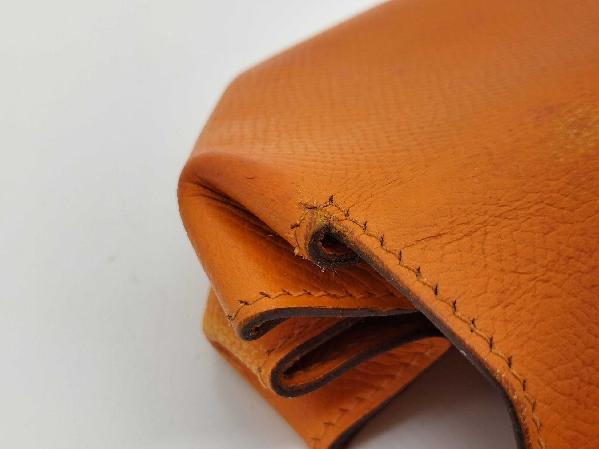 HERMES □L engraved Hermes coin case Ruban Quatre coin case