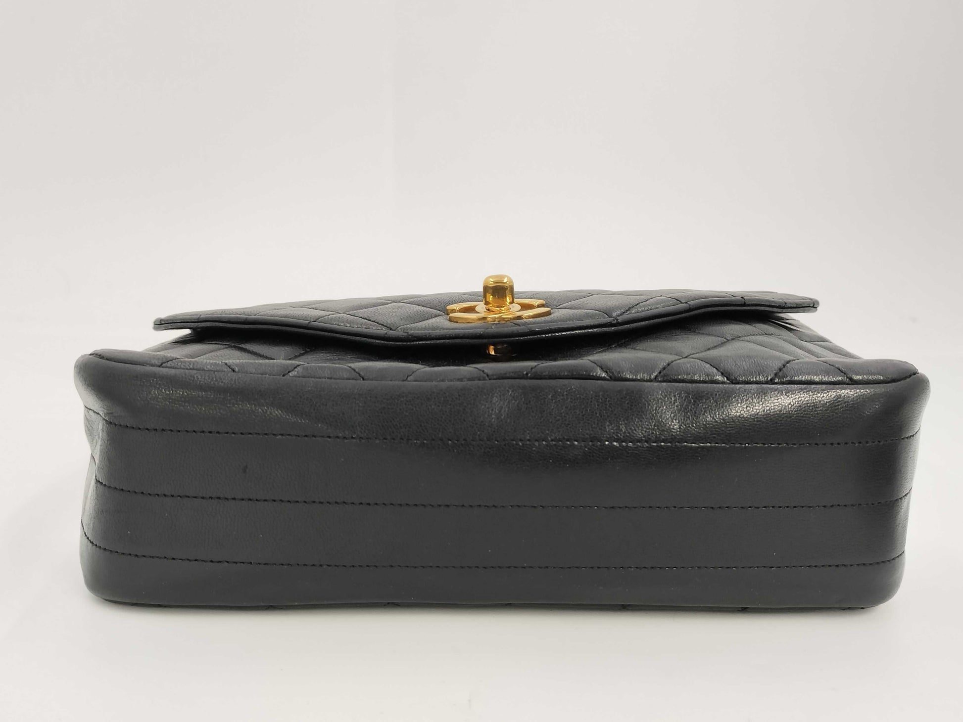 CHANEL Matelasse Chain G Hardware Shoulder Bag