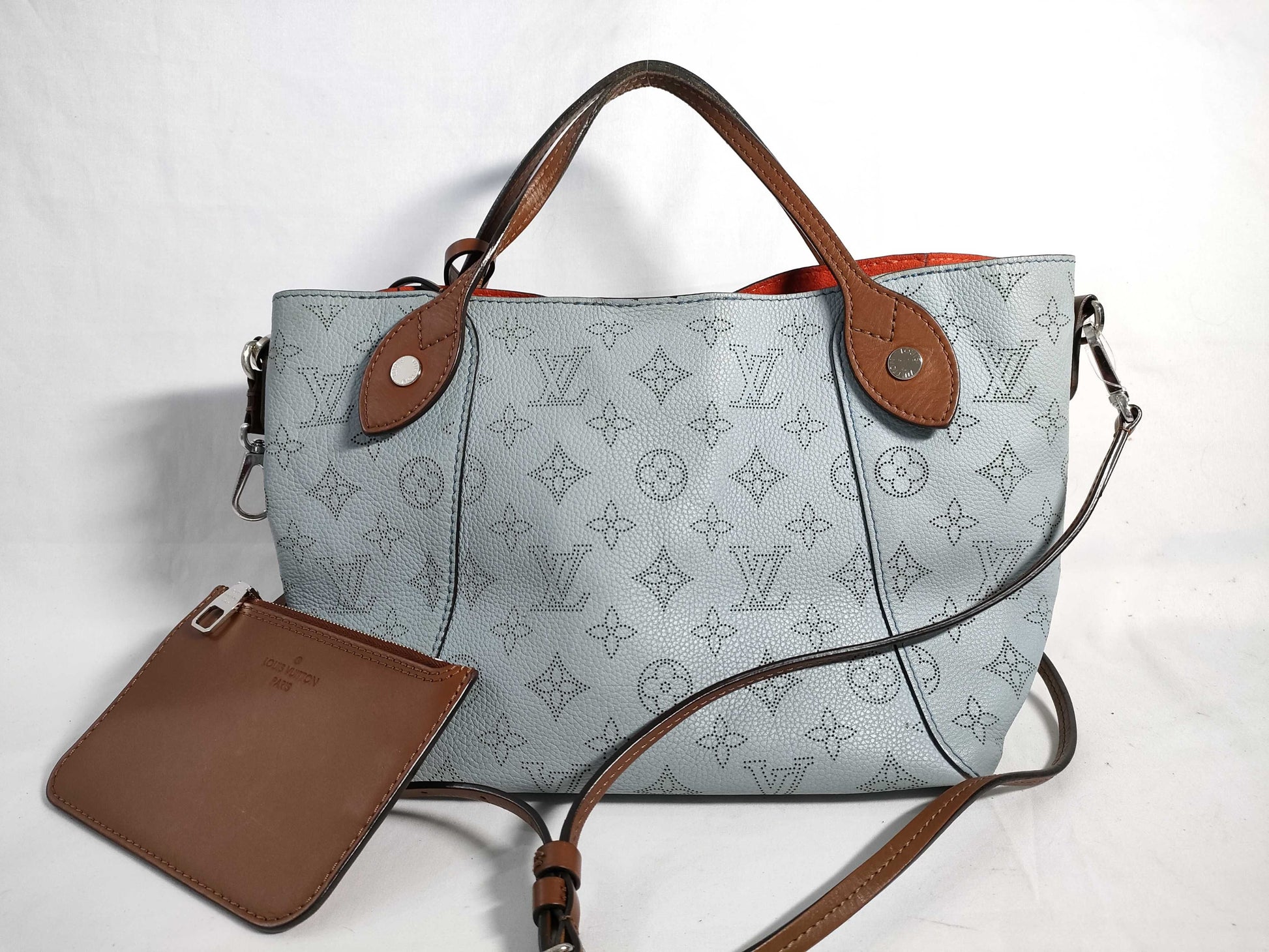 LOUIS VUITTON RFID verification failed. DR0139 Mahina Louis Vuitton Hina PM Mahina M52975 handbag.