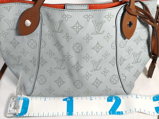 LOUIS VUITTON RFID verification failed. DR0139 Mahina Louis Vuitton Hina PM Mahina M52975 handbag.