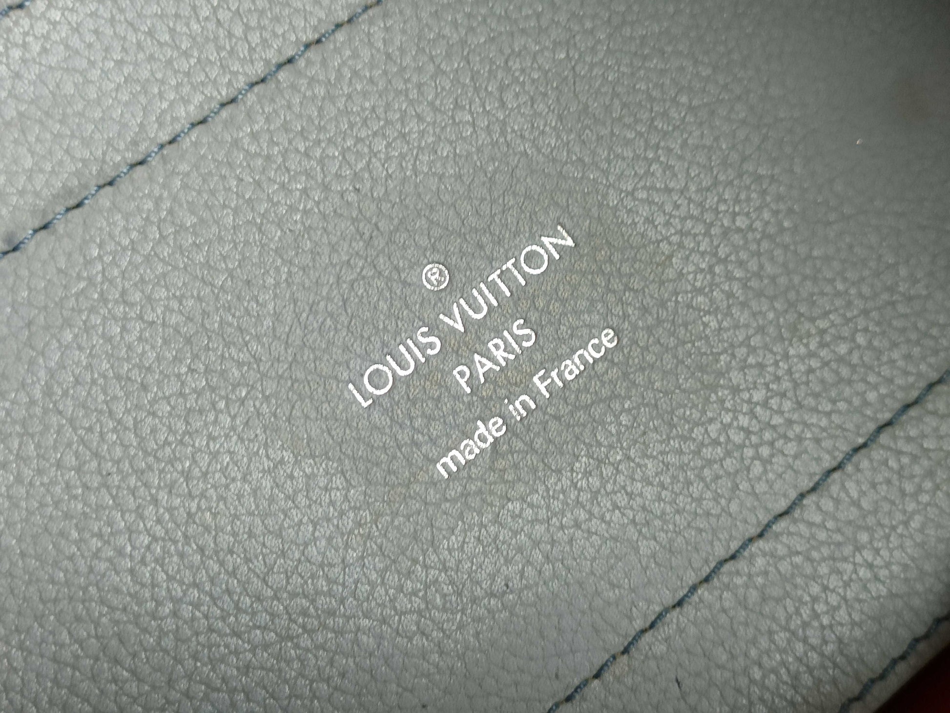 LOUIS VUITTON RFID verification failed. DR0139 Mahina Louis Vuitton Hina PM Mahina M52975 handbag.