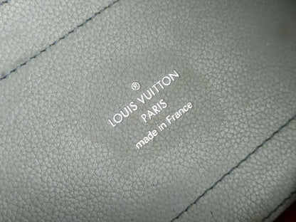 LOUIS VUITTON RFID verification failed. DR0139 Mahina Louis Vuitton Hina PM Mahina M52975 handbag.