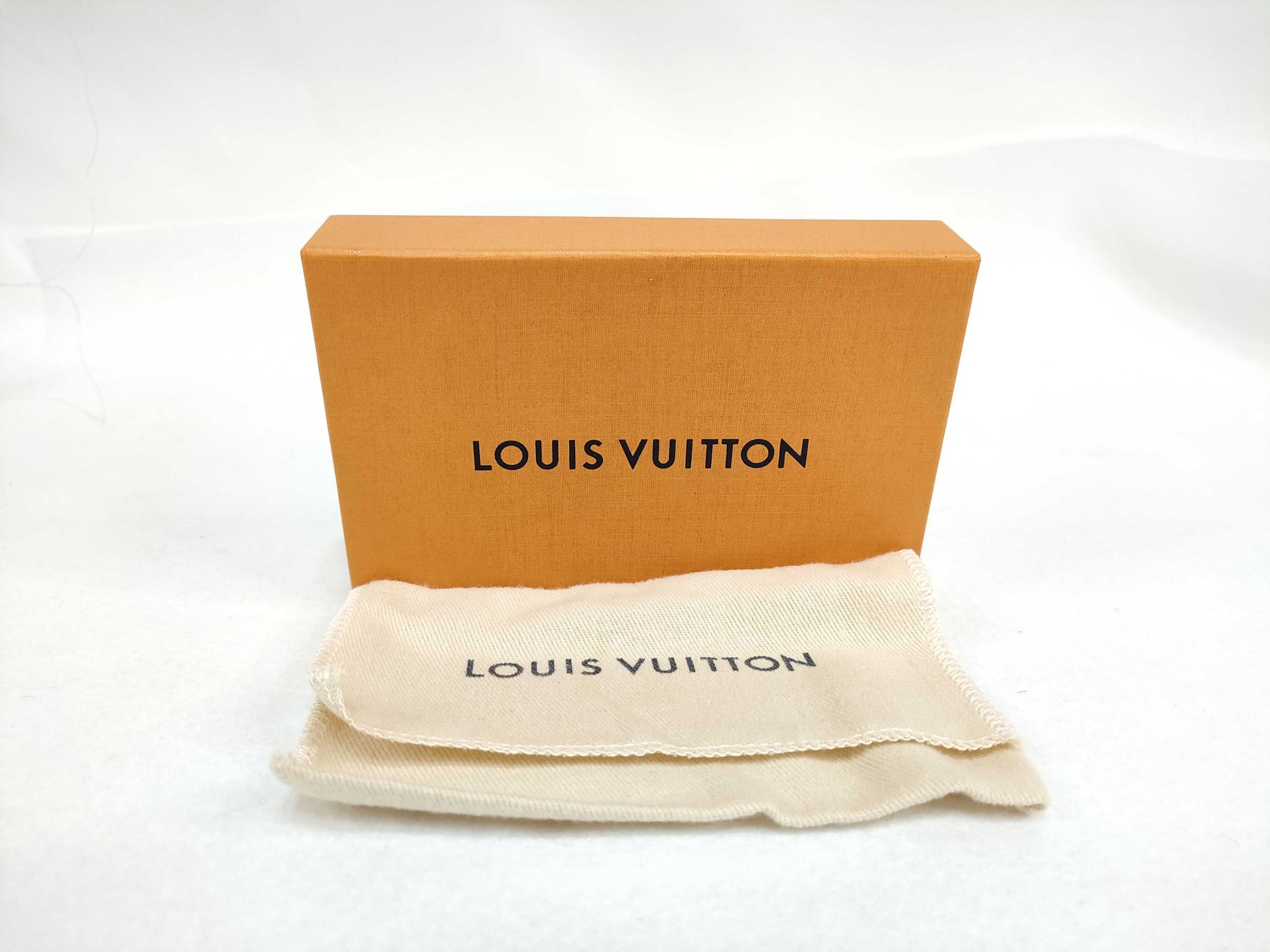 LOUIS VUITTON Necklace M69622 Necklace
