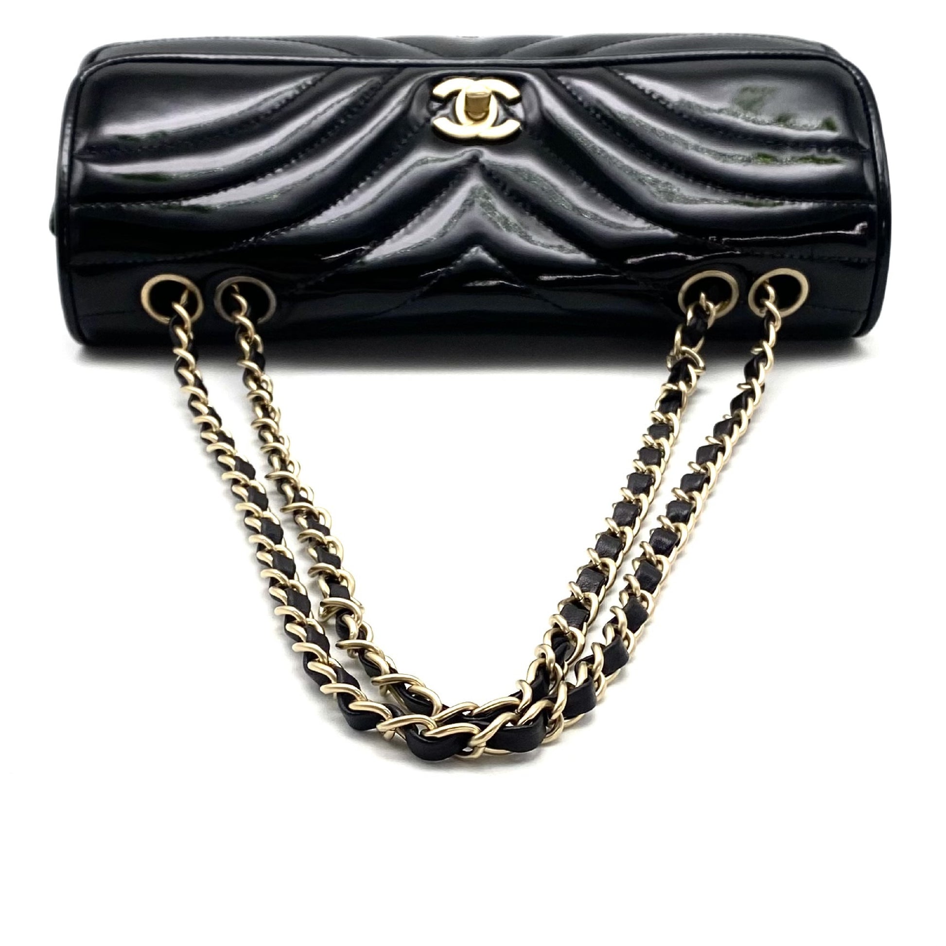CHANEL CHANEL Matelasse Wave Stitch Turnlock Coco Mark Patent Leather Chain Hand Shoulder Bag