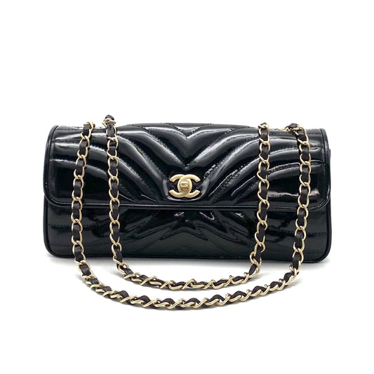 CHANEL CHANEL Matelasse Wave Stitch Turnlock Coco Mark Patent Leather Chain Hand Shoulder Bag