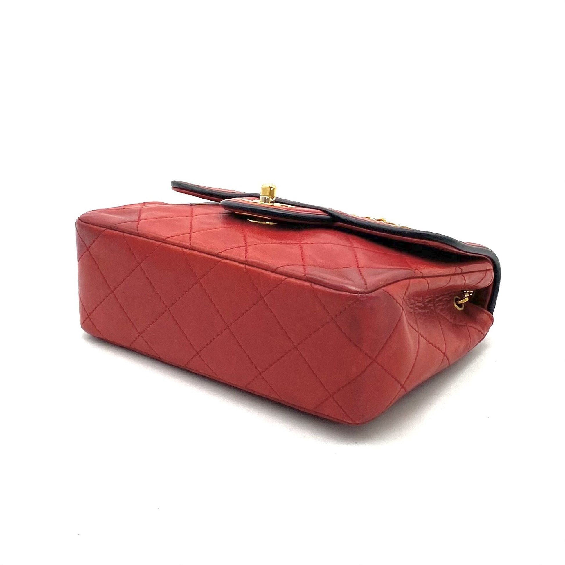 CHANEL CHANEL Mini Matelasse Turnlock Coco Mark Lambskin Chain Shoulder Bag