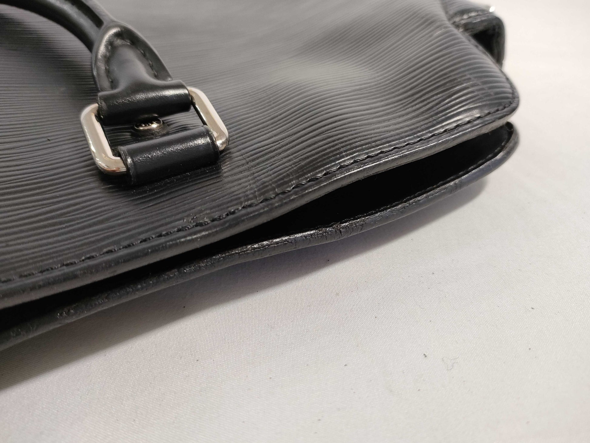 LOUIS VUITTON RFID verification failed RI2136 Epi Brooks Tote 2-way Business Bag