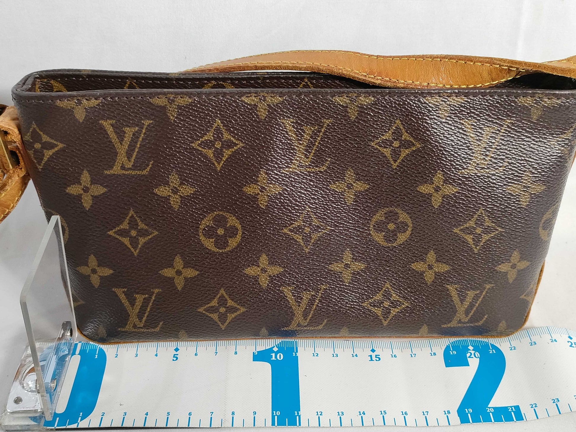 LOUIS VUITTON RFID verification failed. AR0072 Monogram LOUIS VUITTON M51240 Monogram Vuitton Monogram Trotter AR0072 Shoulder Bag
