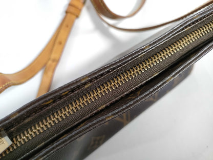 LOUIS VUITTON RFID verification failed. AR0072 Monogram LOUIS VUITTON M51240 Monogram Vuitton Monogram Trotter AR0072 Shoulder Bag