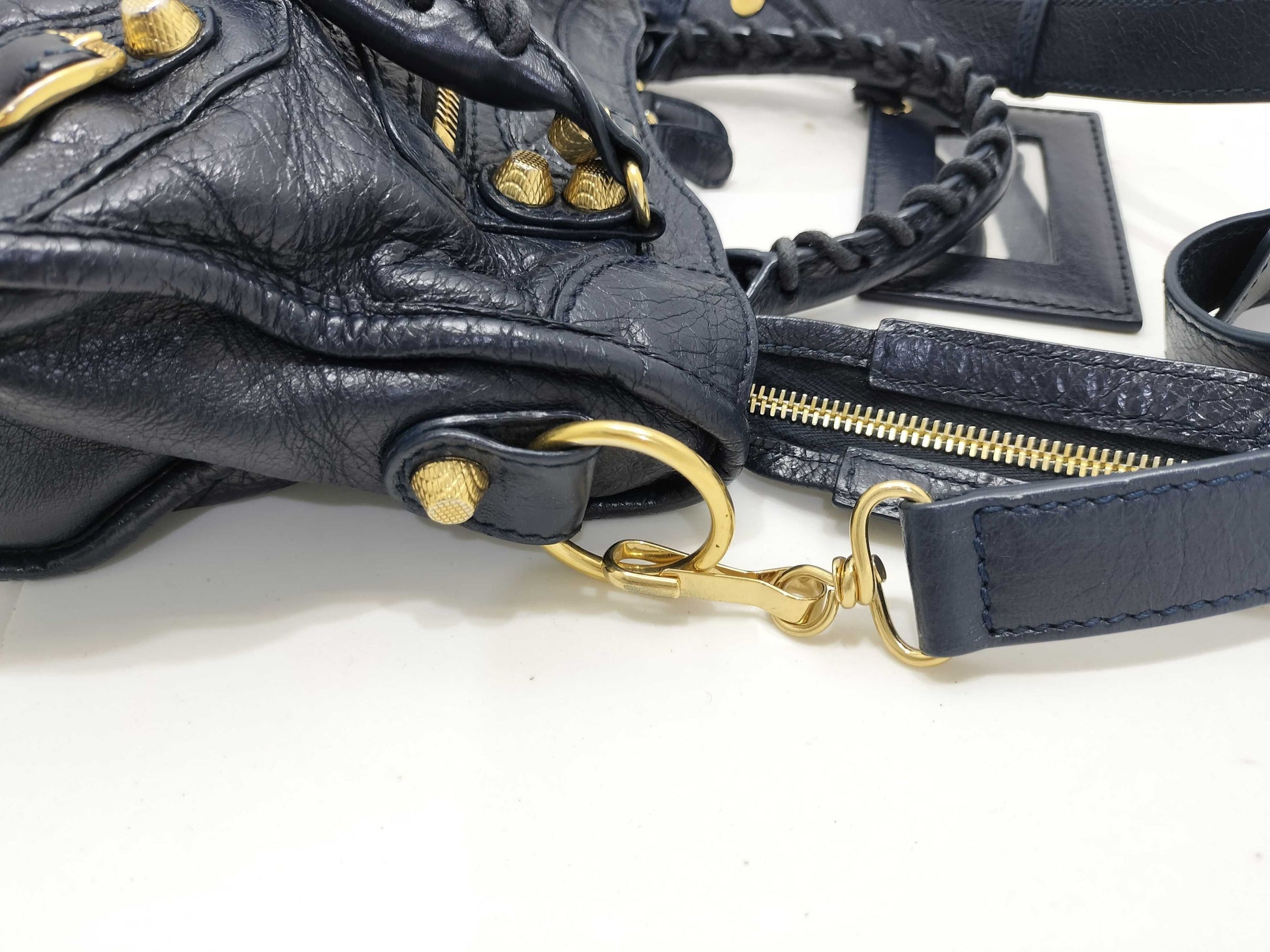 BALENCIAGA The Giant City BALENCIAGA The Giant City Shoulder Bag Handbag