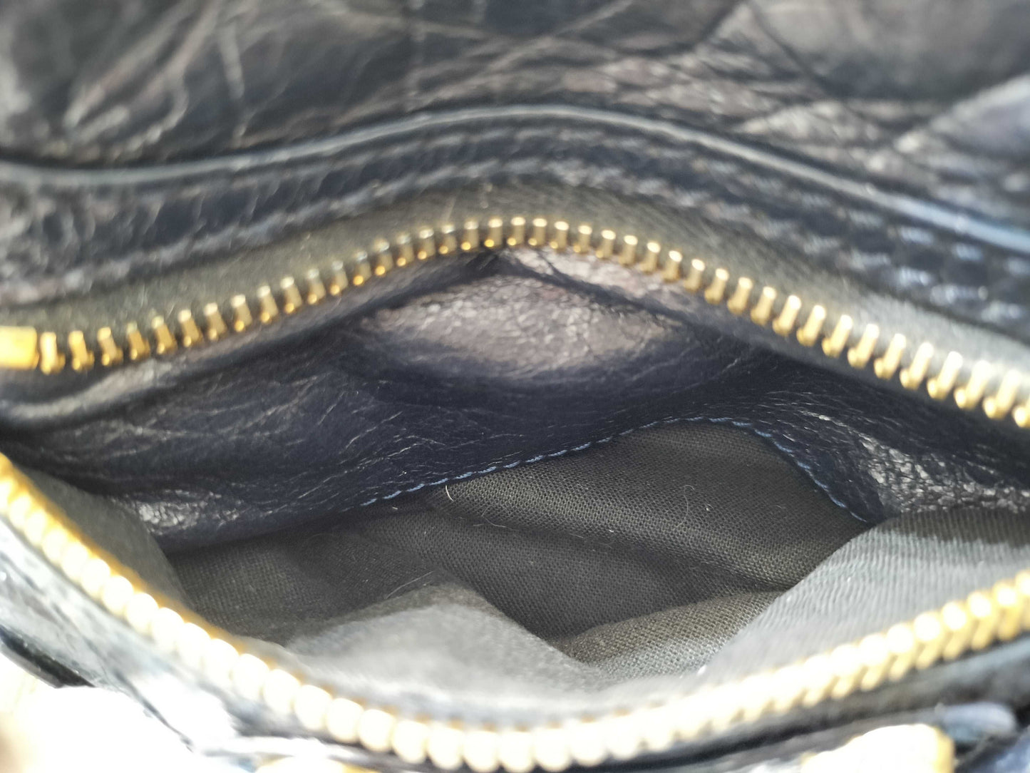 BALENCIAGA The Giant City BALENCIAGA The Giant City Shoulder Bag Handbag