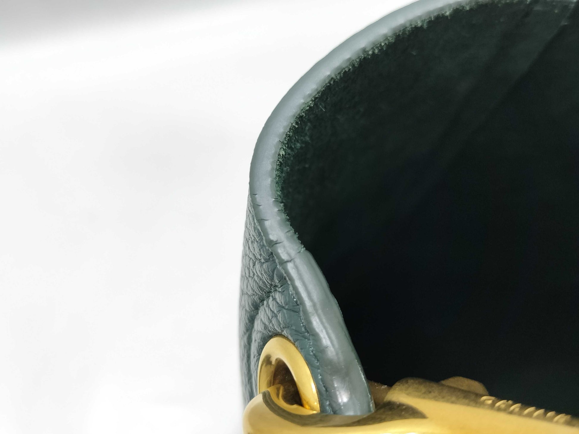 CELINE Sangle Bucket Shoulder Bag