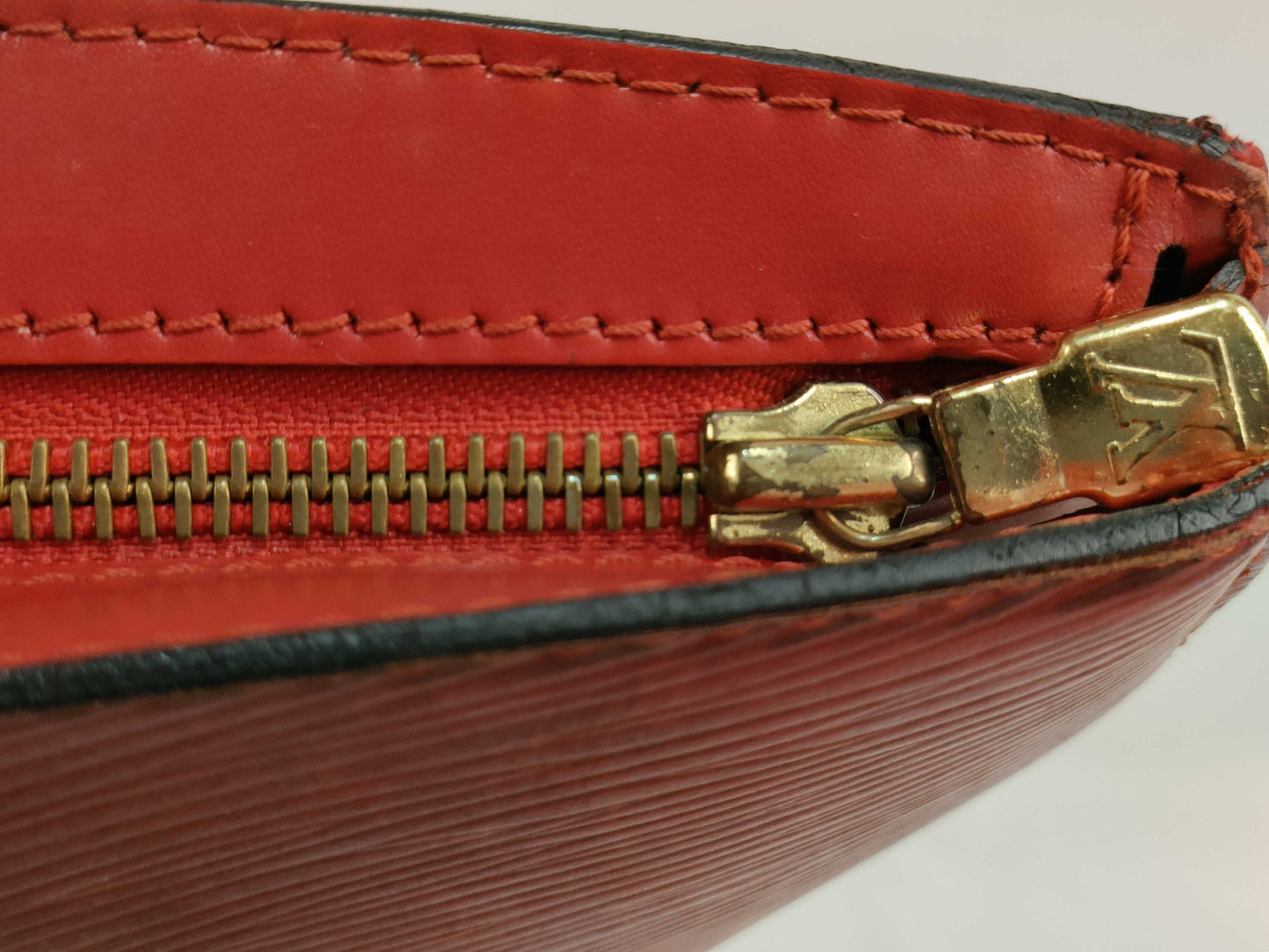 LOUIS VUITTON A 21914 Epi Leather LV Epi Saint-Jacques Handbag