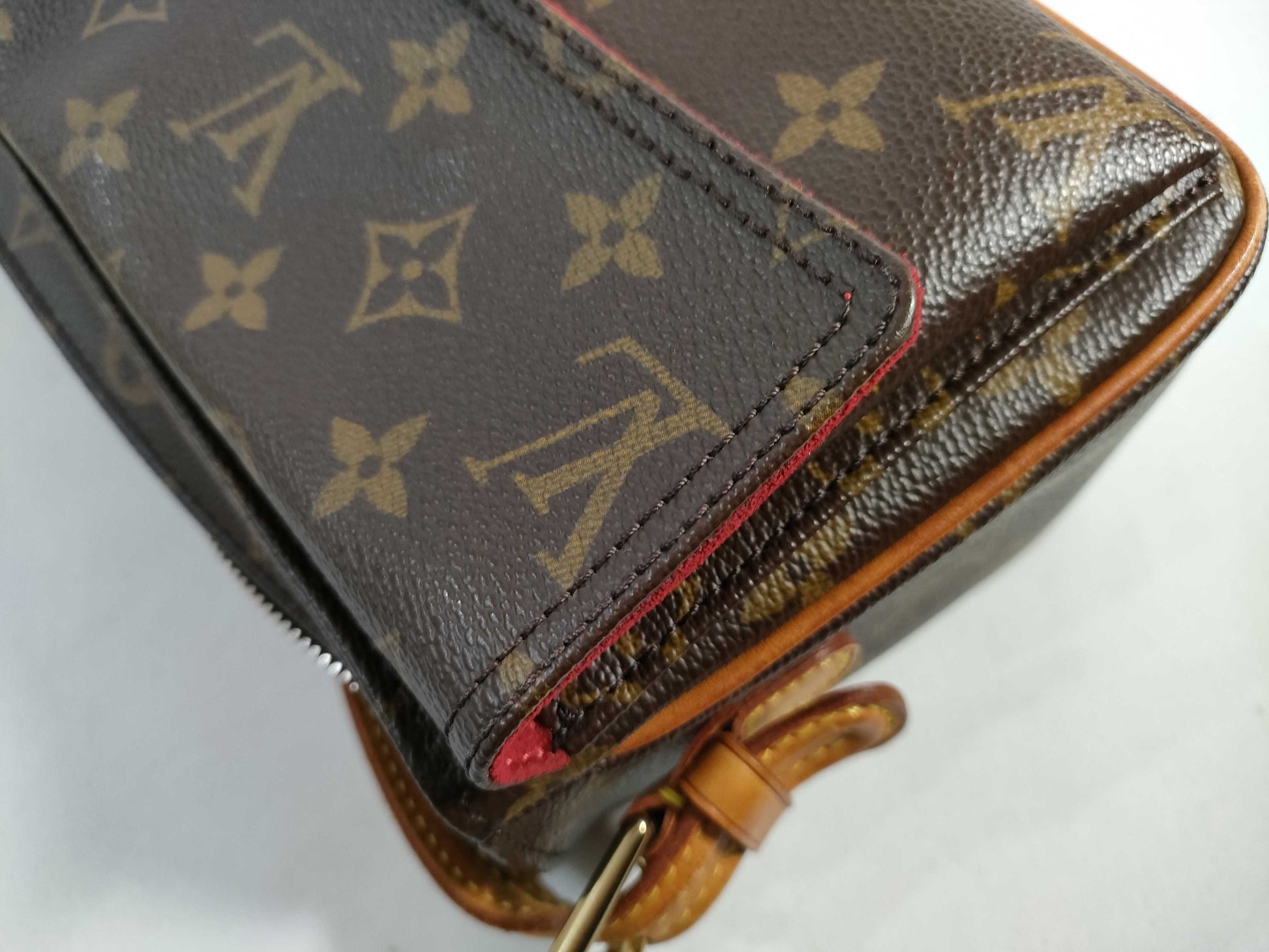 LOUIS VUITTON RFID verification failed. DU1004 Monogram LV Shoulder Bag.
