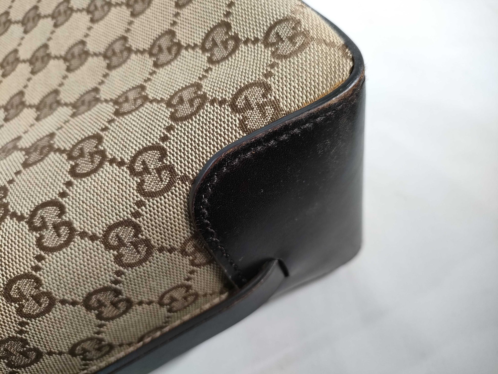 GUCCI GG Canvas Gucci Handbag
