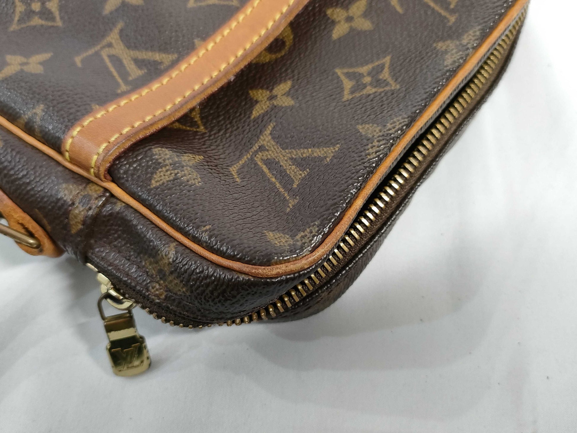 LOUIS VUITTON RFID verification failed. SL0052 Monogram Louis Vuitton Danube Shoulder Bag.