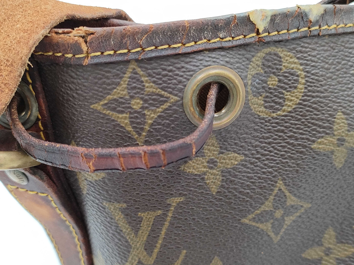 LOUIS VUITTON Monogram Petit Noe Brown Shoulder Bag