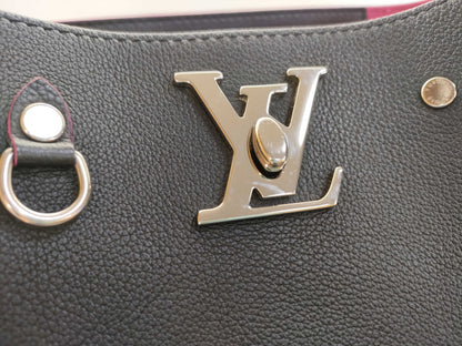 LOUIS VUITTON RFID Verified DU3167 Louis Vuitton LV Logo Lock Me Bucket M54677 DU3167 Black x Pink Shoulder Bag