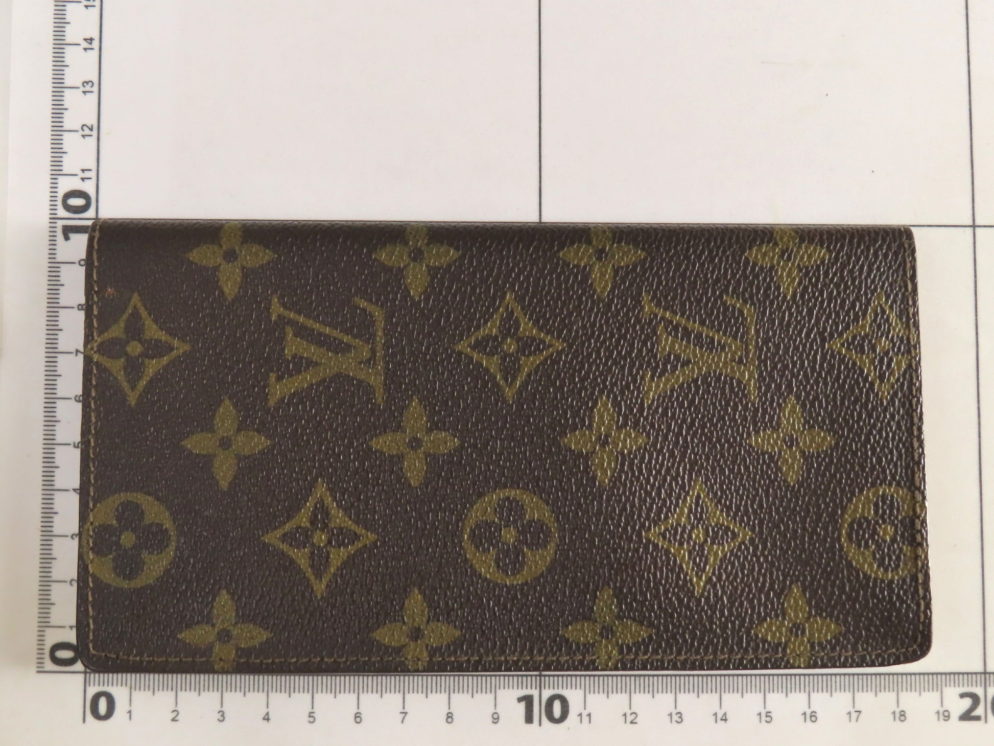 LOUIS VUITTON Monogram Louis Vuitton Monogram Porte Carte Credit Wallet