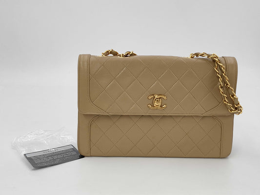 CHANEL Matelasse 25 Lambskin Shoulder Bag