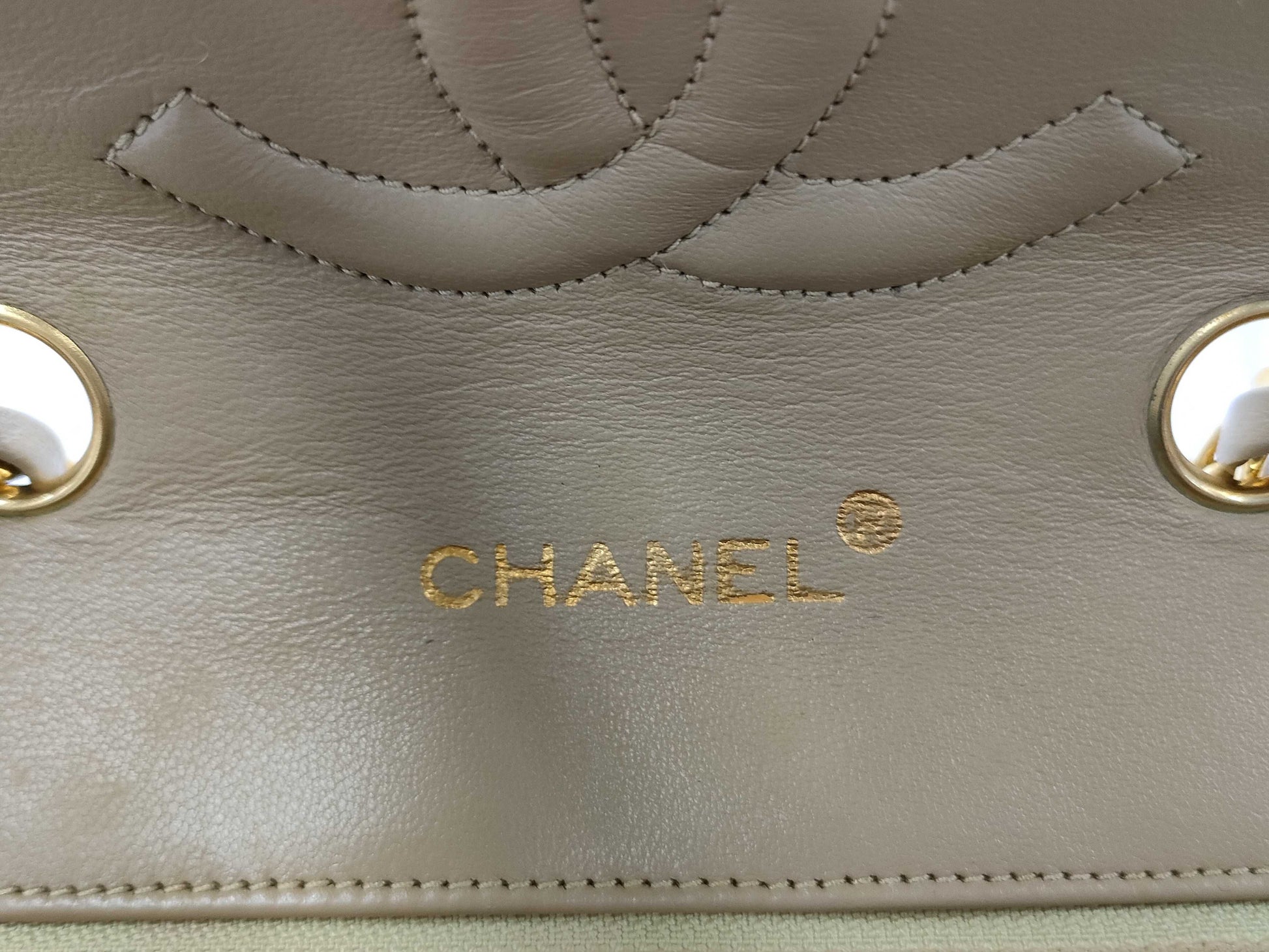 CHANEL Matelasse 25 Lambskin Shoulder Bag
