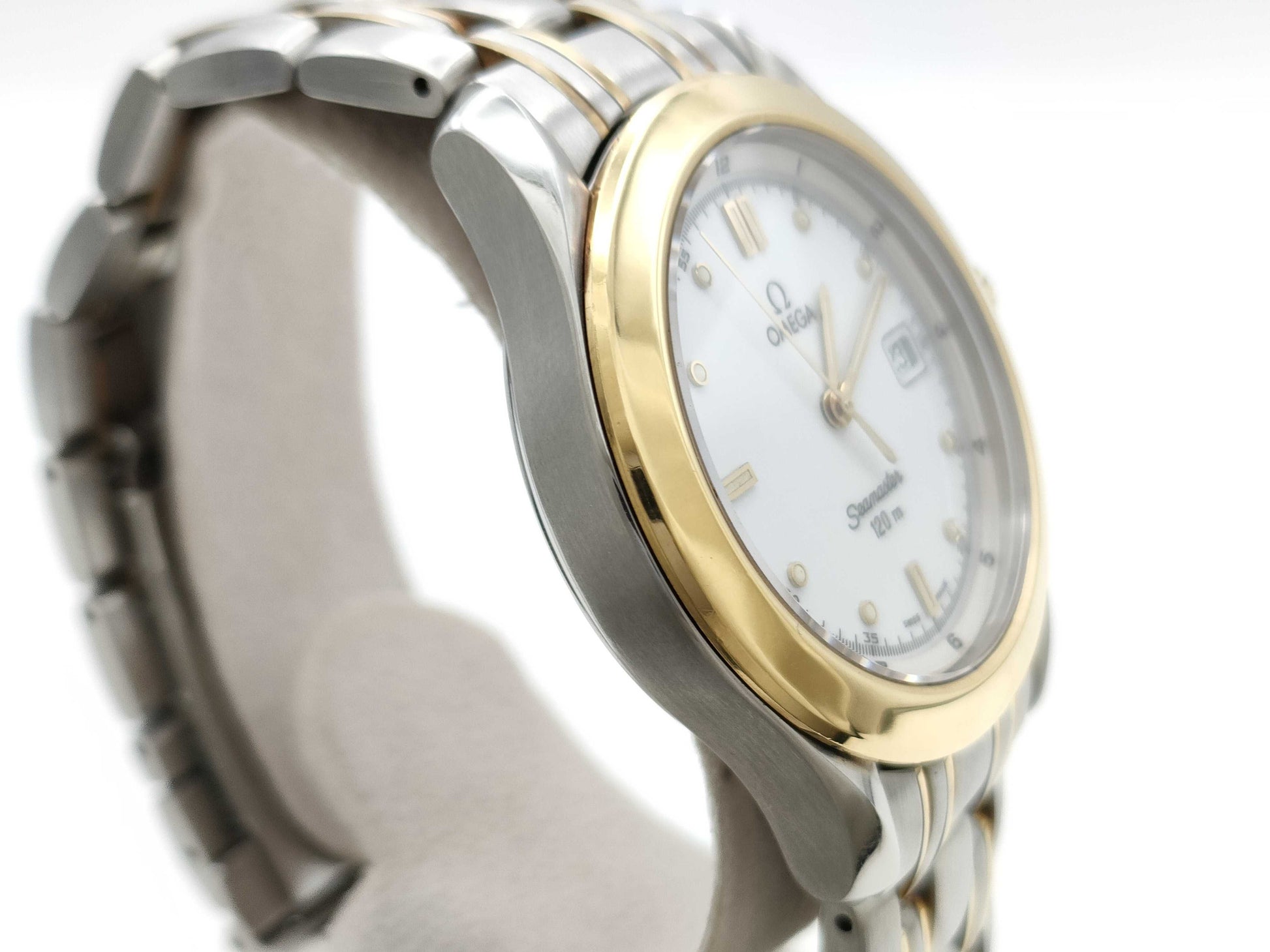 OMEGA Seamaster 2311.20 54933456 White Dial Quartz Men's Watch