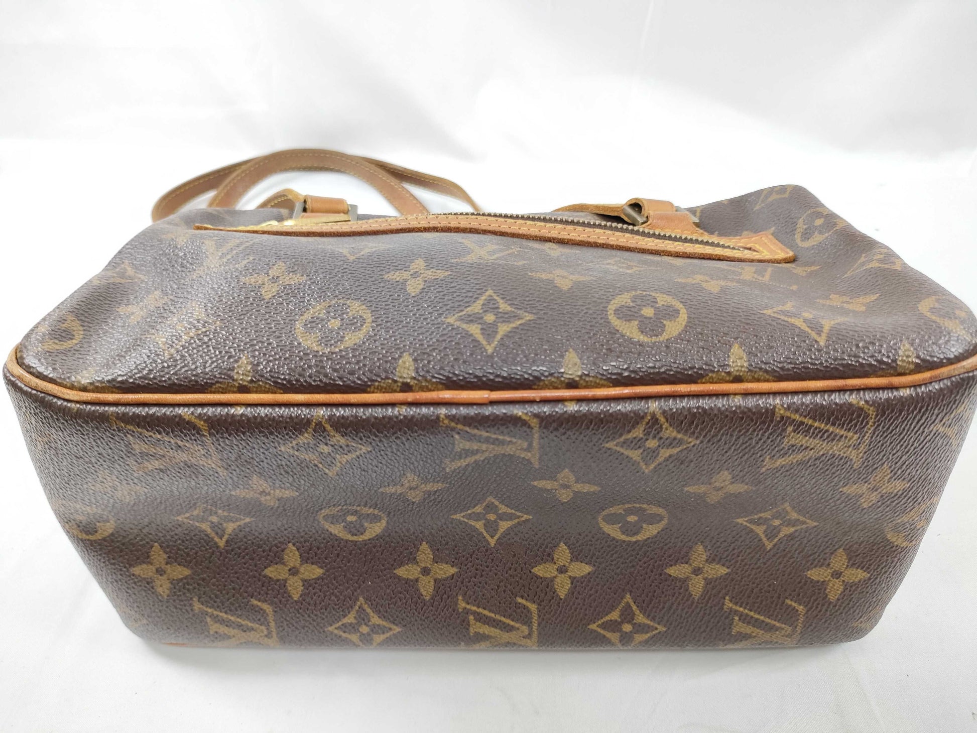 LOUIS VUITTON FL 0062 RFID Unverified Monogram LOUIS VUITTON Monogram Cite MM M51182 Handbag