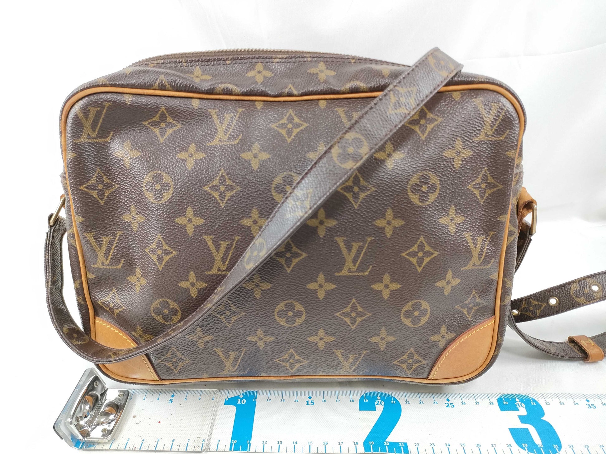 LOUIS VUITTON AR 0072 RFID Unverified Monogram LOUIS VUITTON Nile M45244 Shoulder Bag