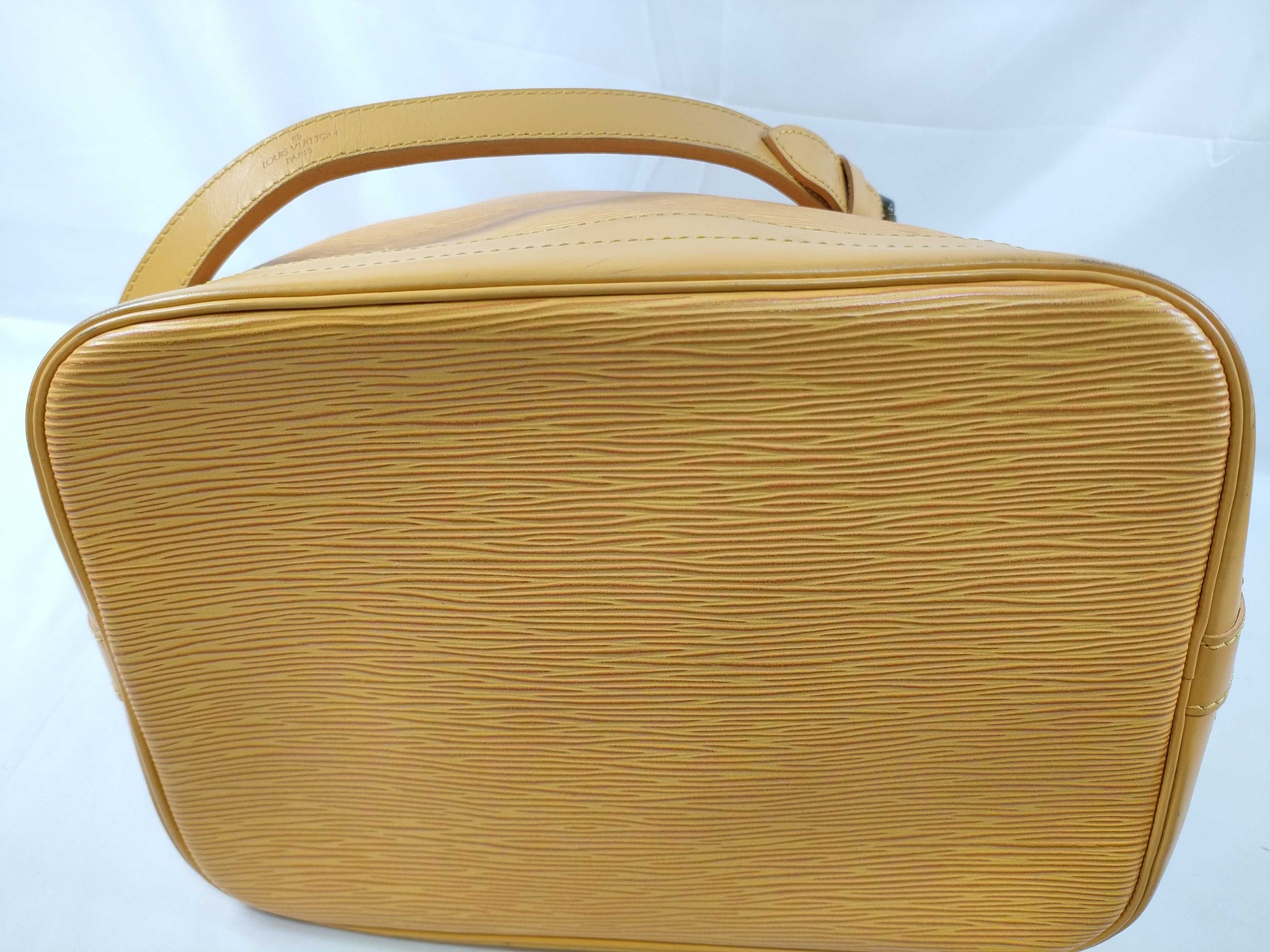 LOUIS VUITTON AR 0945 RFID Unverifiable Epi Louis Vuitton Epi Noe M44009 Shoulder Bag