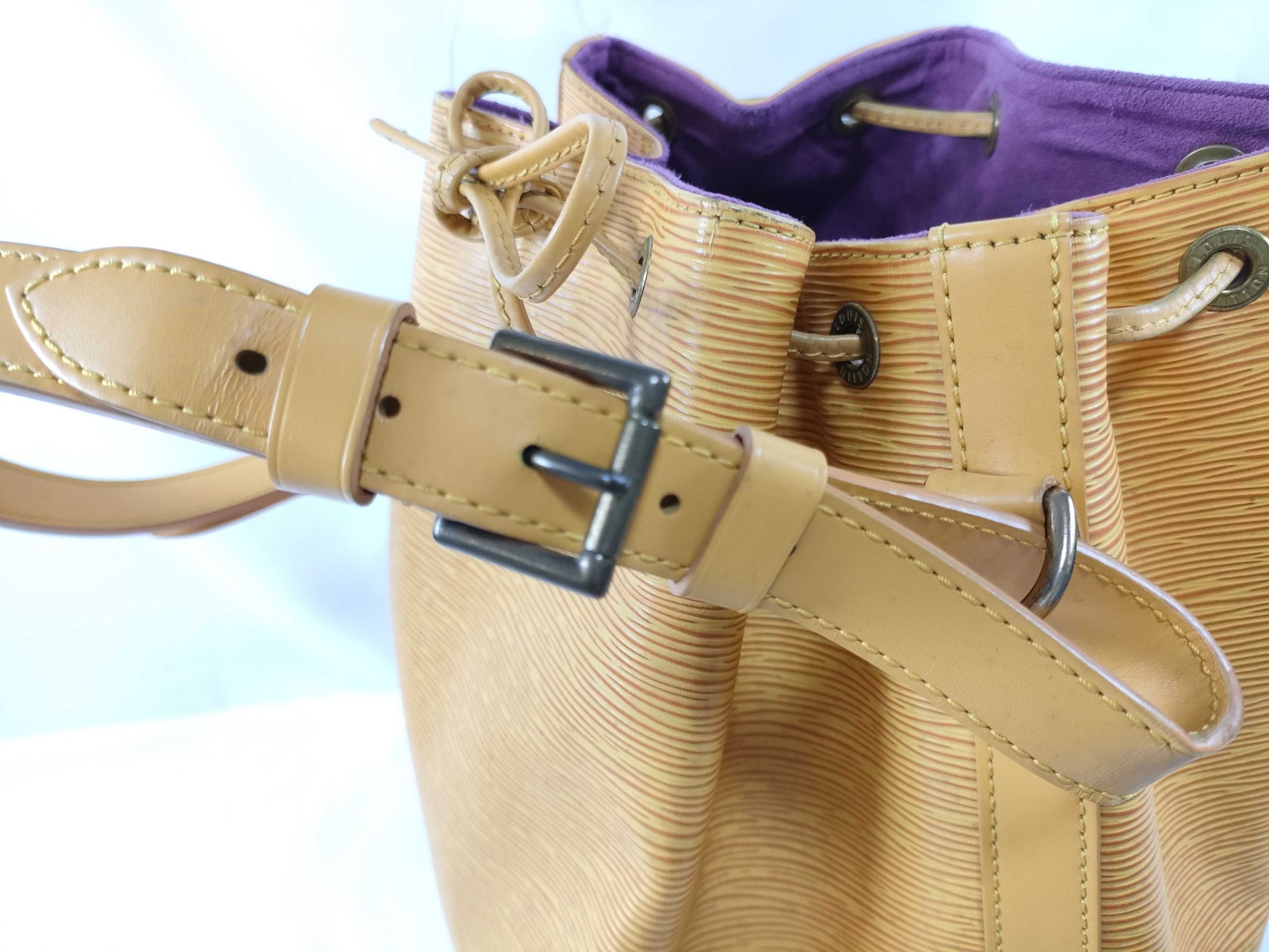 LOUIS VUITTON AR 0945 RFID Unverifiable Epi Louis Vuitton Epi Noe M44009 Shoulder Bag