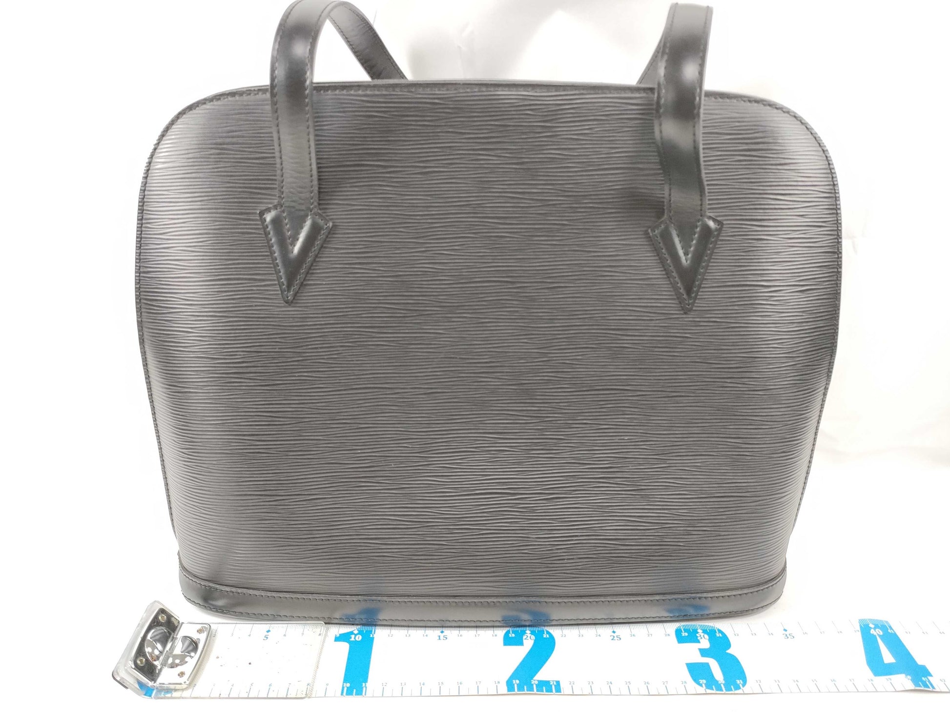 LOUIS VUITTON RFID Unverifiable Serial Number Unverifiable Epi Louis Vuitton Epi Noir Lussack M52282 Handbag