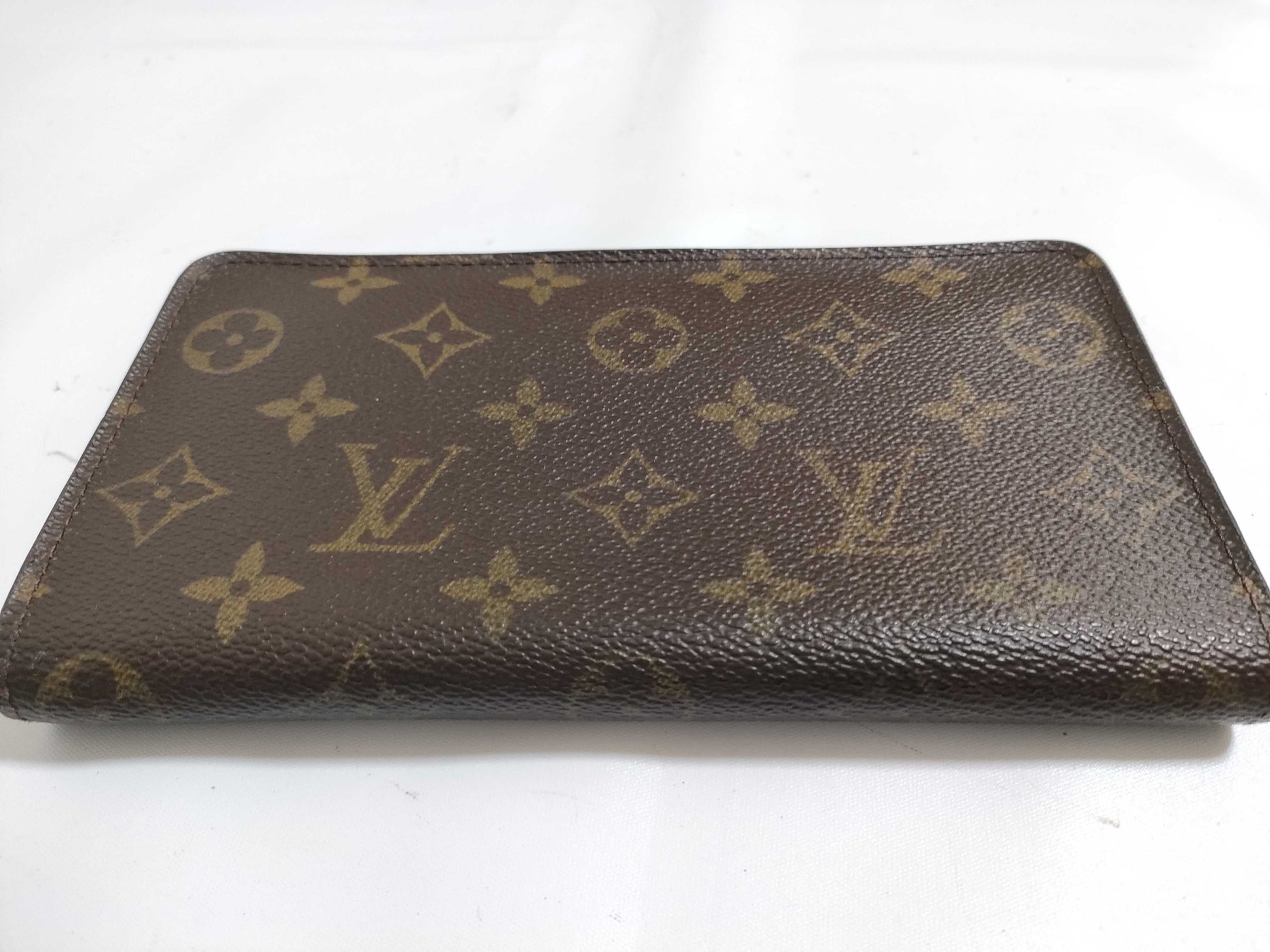 LOUIS VUITTON Monogram LOUIS VUITTON Monogram Porto Mone Zip Wallet