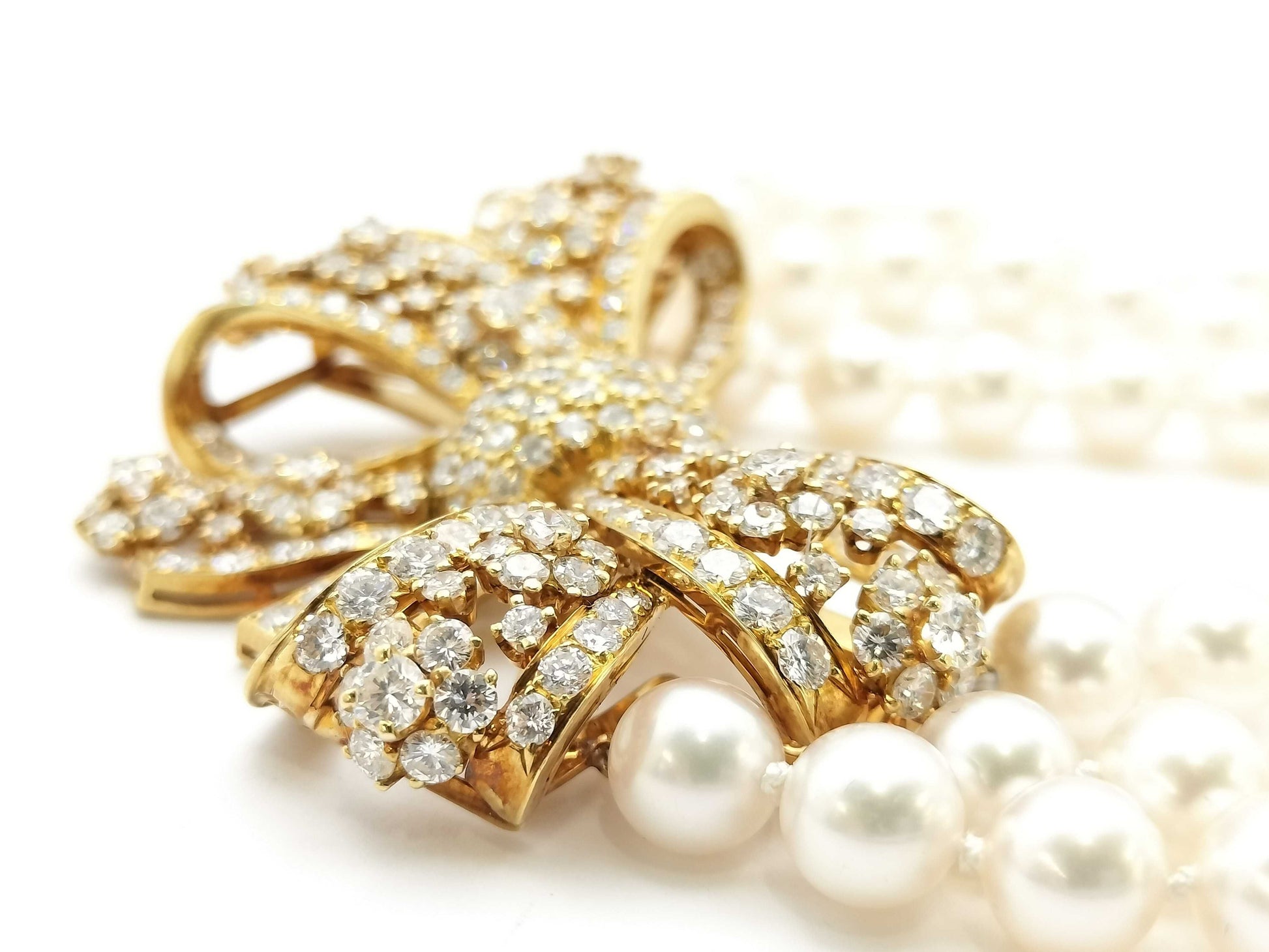 Van Cleef & Arpels Vintage Ribbon Diamond Necklace in 18K Yellow Gold 