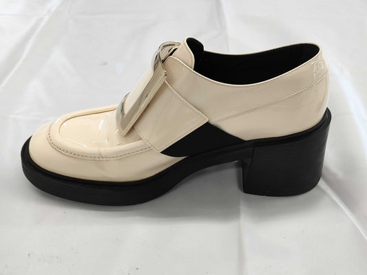 ROGER VIVIER Roger Vivier Vivranger Patent Loafers White Size 35.5