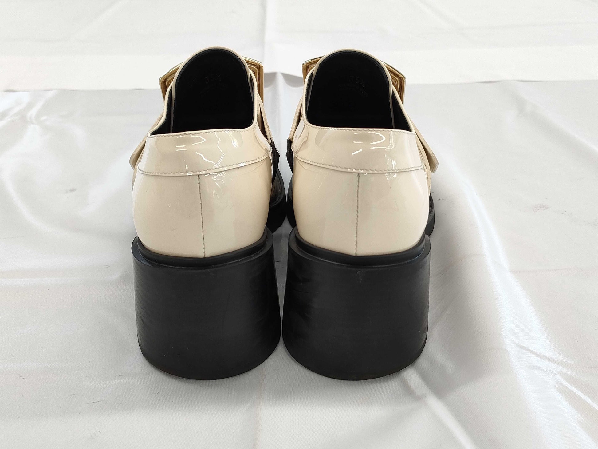 ROGER VIVIER Roger Vivier Vivranger Patent Loafers White Size 35.5