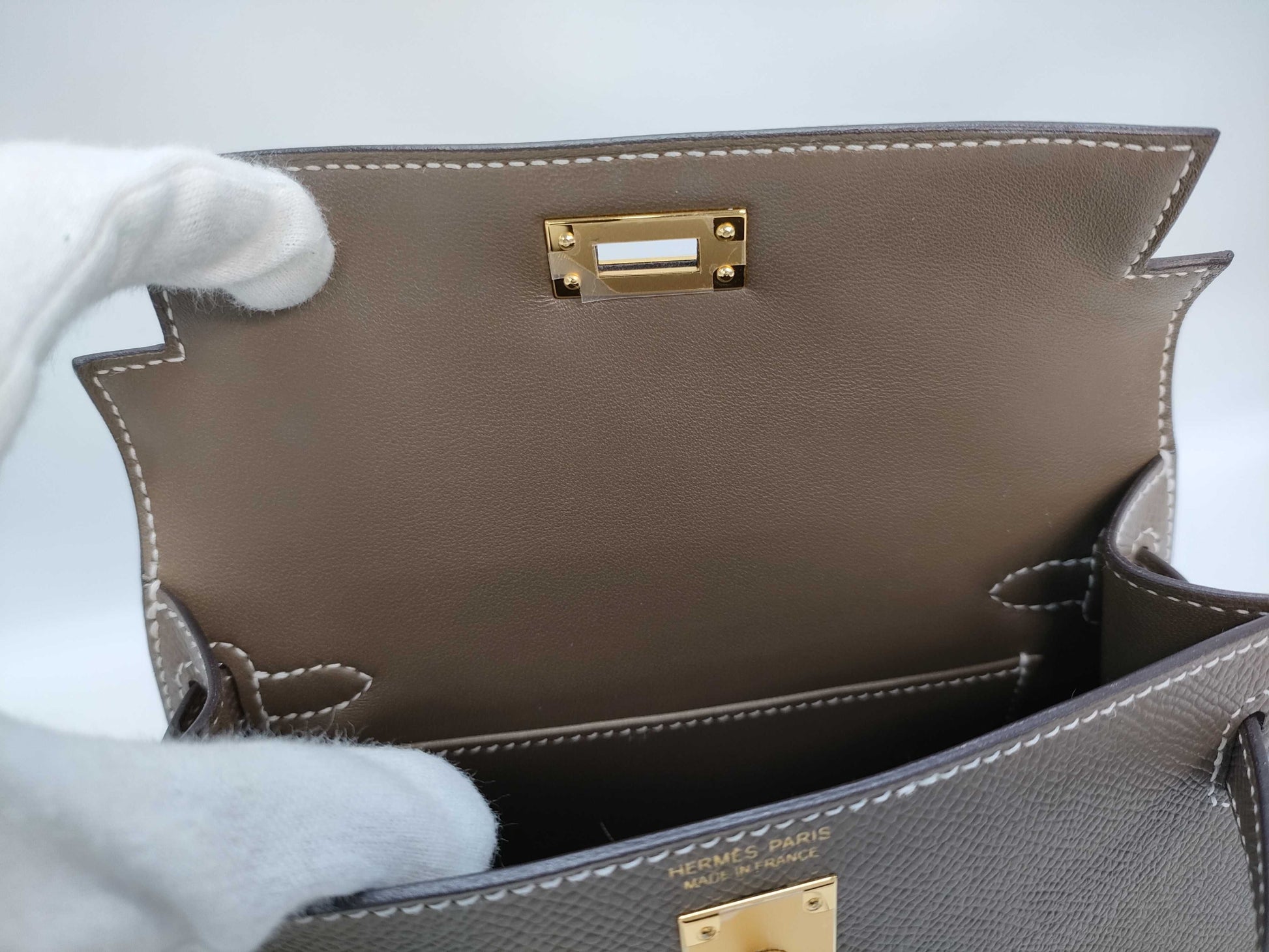 HERMES Mini Kelly II Etoupe Epsom Gold Hardware B Stamp Handbag