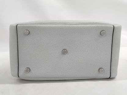 HERMES Lindy 26 Shoulder Bag in Taurillon Clemence Blue Pale with U Stamp and Silver Hardware