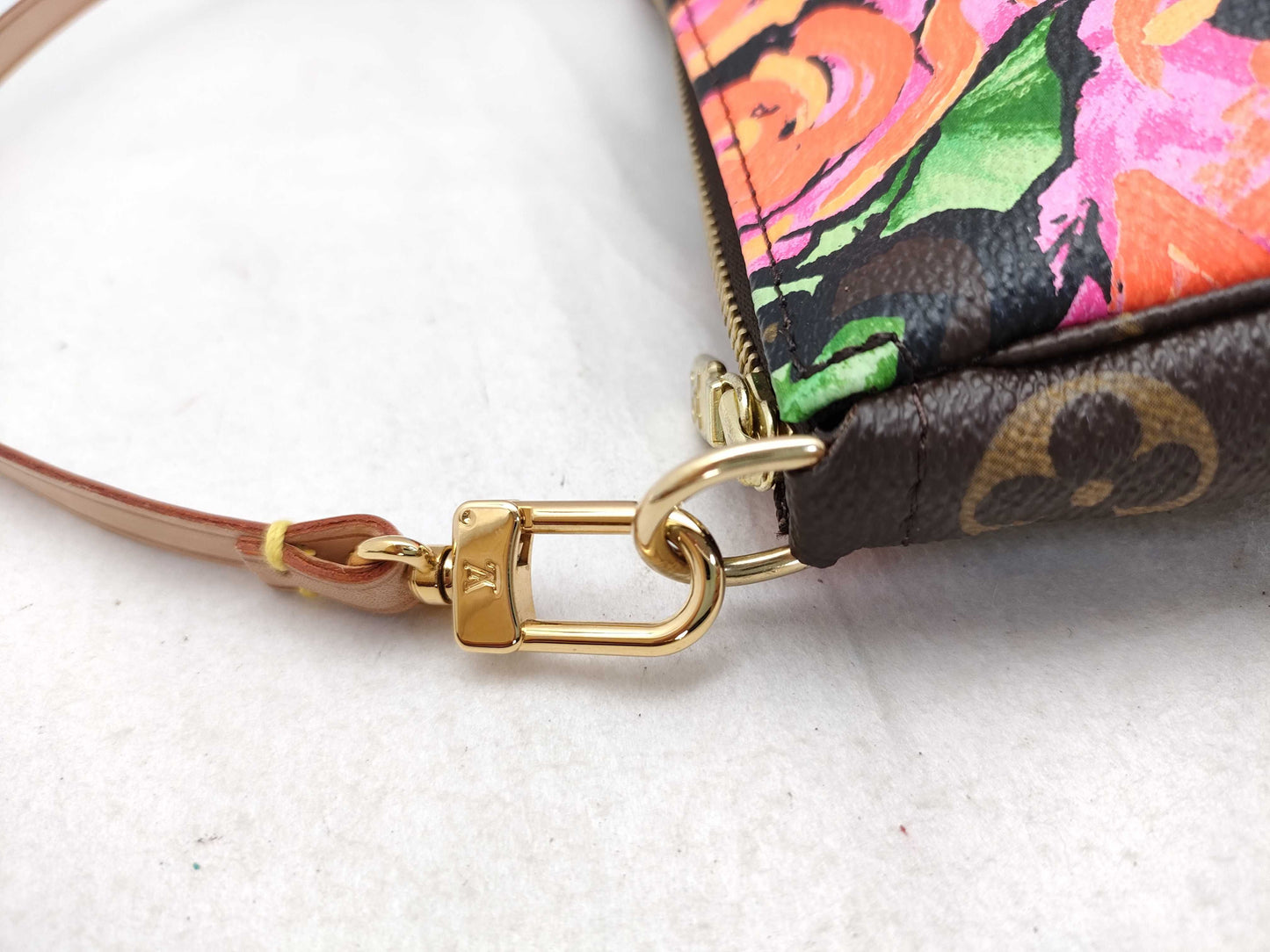 LOUIS VUITTON M48615 Pochette Accessoires Rose Handbag