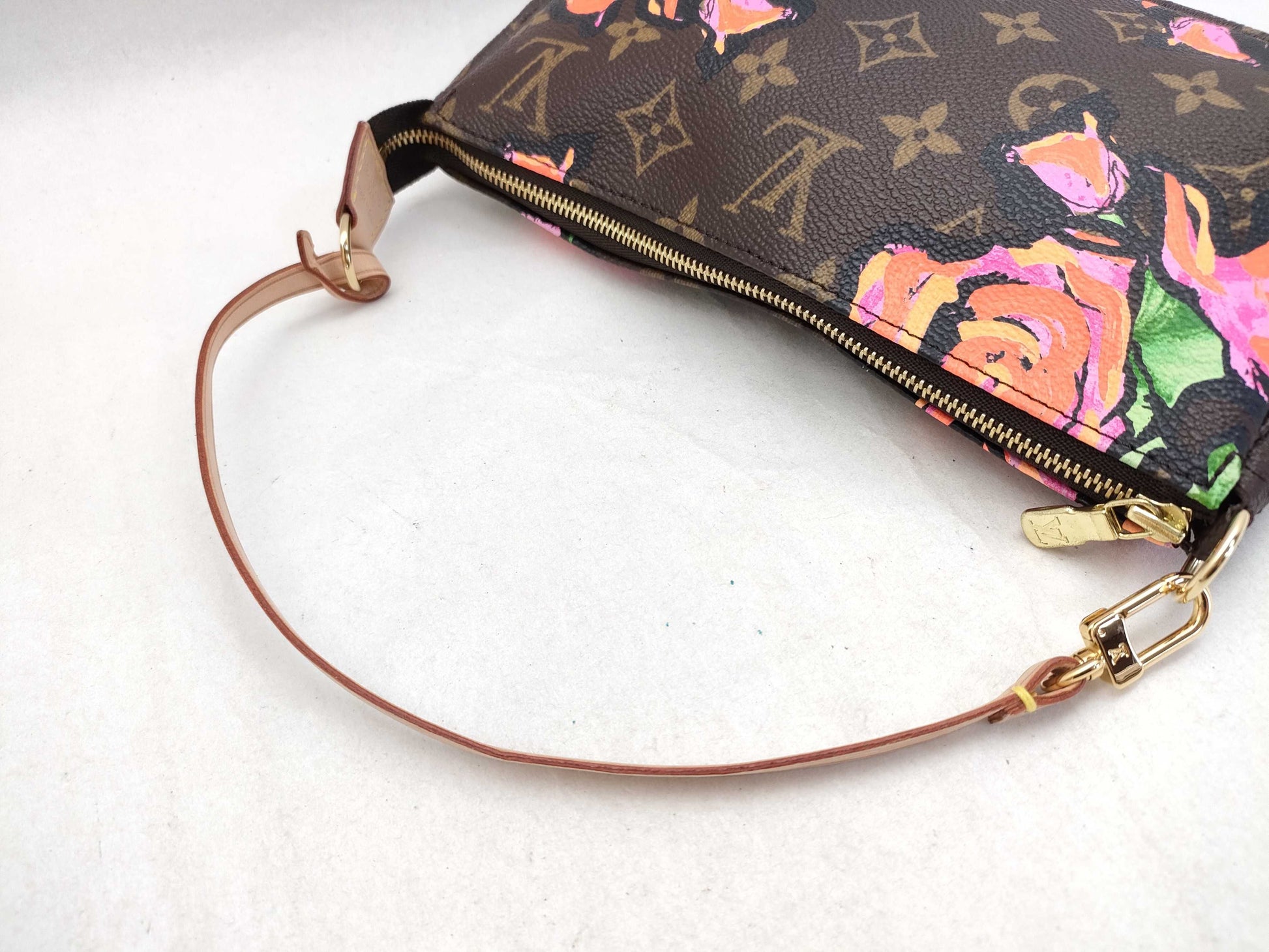 LOUIS VUITTON M48615 Pochette Accessoires Rose Handbag