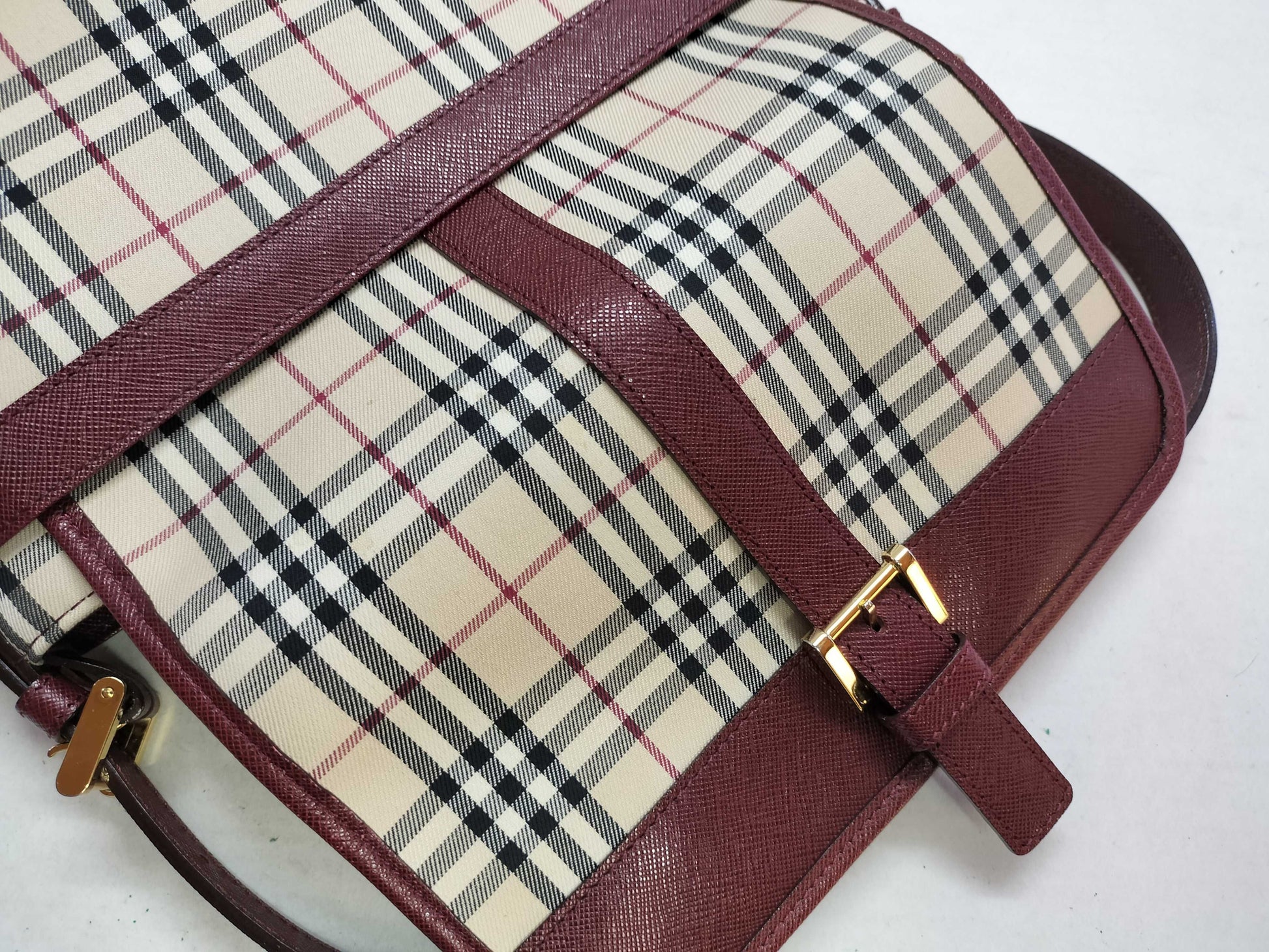 BURBERRY Burberry Shoulder Bag Bordeaux Shoulder Bag