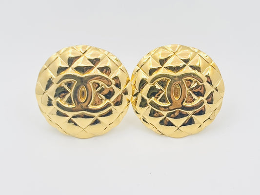 CHANEL Matelasse Earrings, 26 Stamped