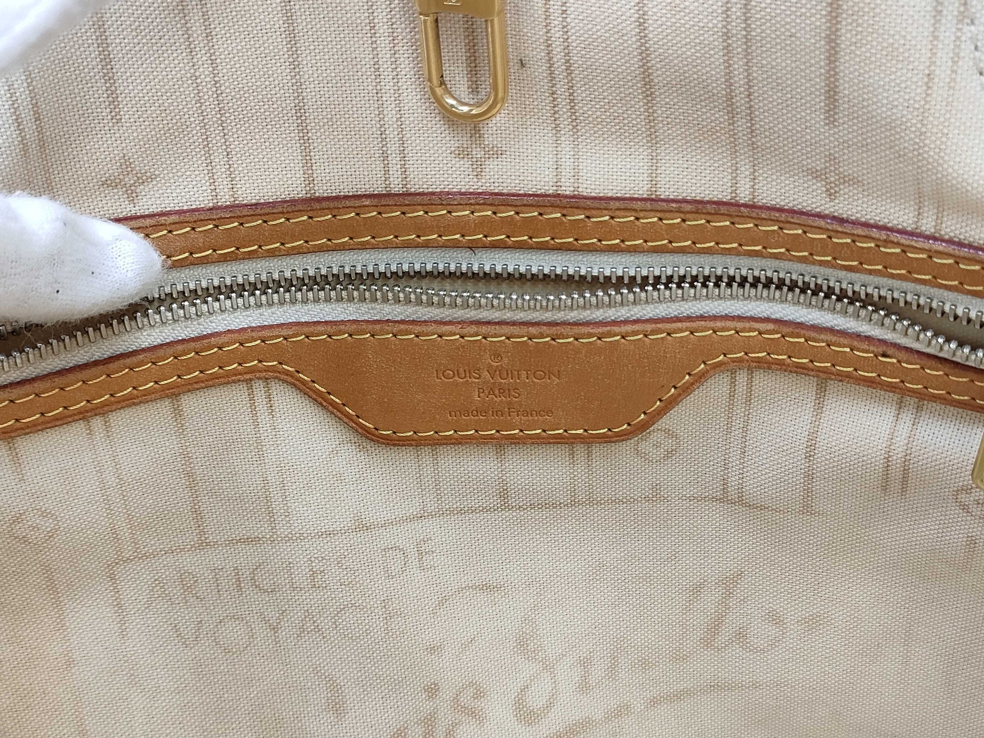 LOUIS VUITTON Neverfull Tote Bag