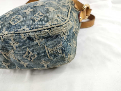 LOUIS VUITTON Denim Back LV Shoulder Bag