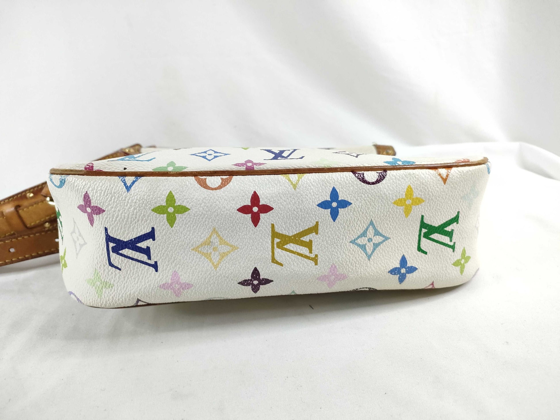 LOUIS VUITTON Multi Solo New LV Shoulder Bag