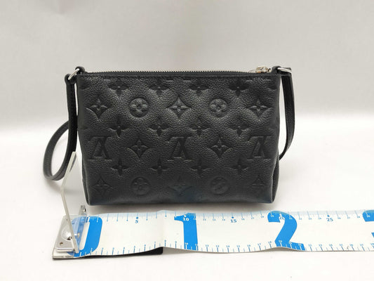 LOUIS VUITTON UNIFORMES Shoulder Bag